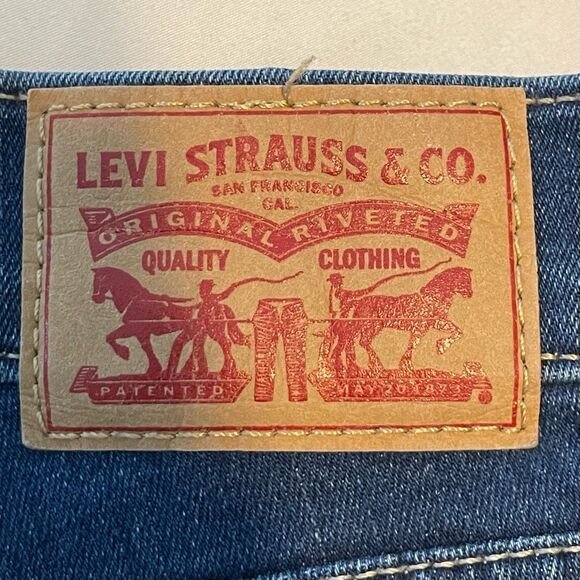 Levi's 315 Booty Shaping Bootcut Jeans Blue Dark Wash High Rise Stretch 31 - Picture 6 of 12